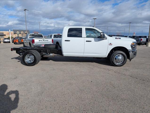 2026 RAM Ram 3500 Chassis Cab RAM 3500 TRADESMAN CREW CAB CHASSIS 4X4 60 CA 2026 RAM Ram 3500 Chassis Cab RAM 3500 TRADESMAN CREW CAB CHASSIS 4X4 60 CA
