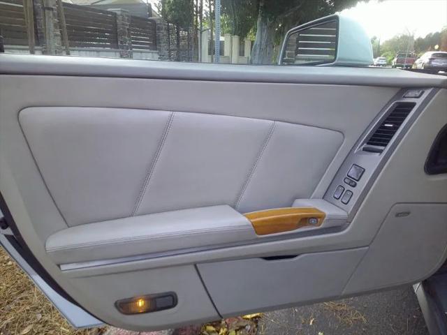 2004 Cadillac XLR Standard