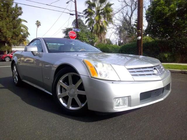 2004 Cadillac XLR Standard