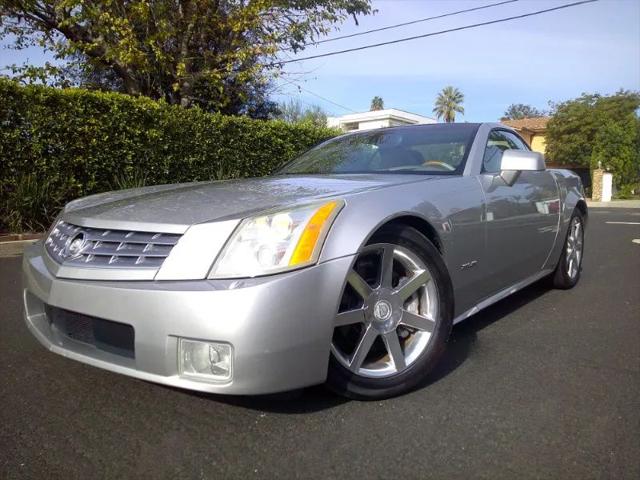 2004 Cadillac XLR Standard