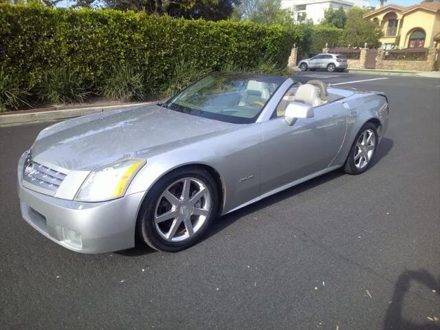 2004 Cadillac XLR Standard