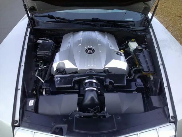 2004 Cadillac XLR Standard