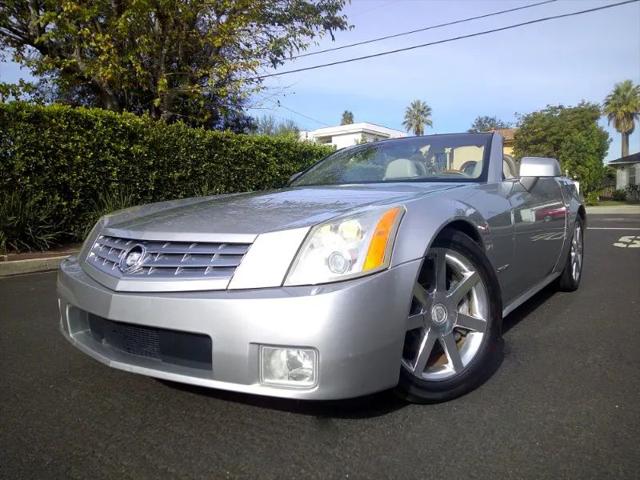 2004 Cadillac XLR Standard