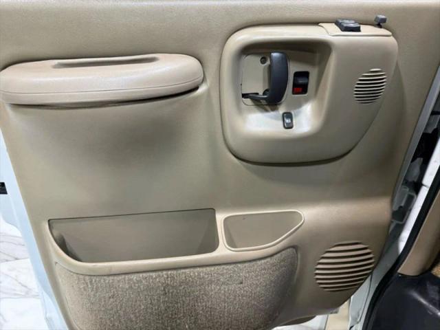 2002 Chevrolet Express Base