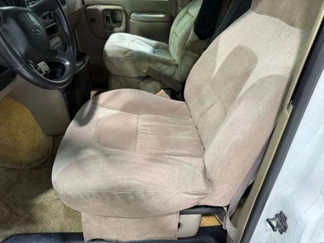 2002 Chevrolet Express Base