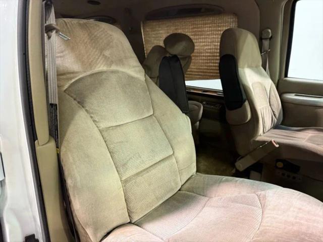 2002 Chevrolet Express Base