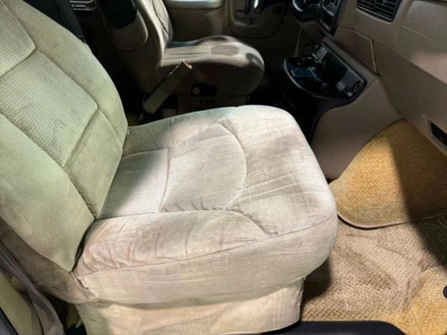 2002 Chevrolet Express Base