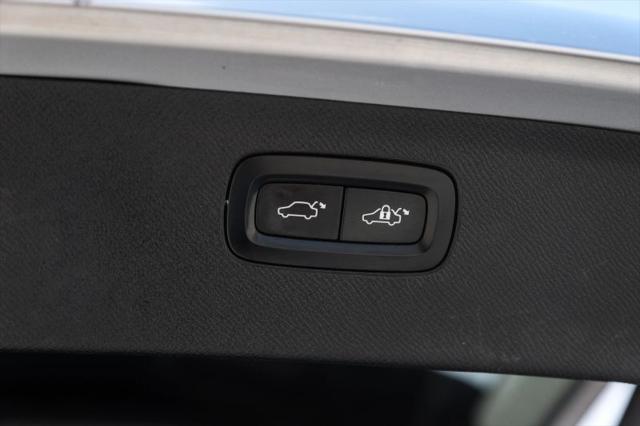 2018 Volvo XC90 T5 Momentum