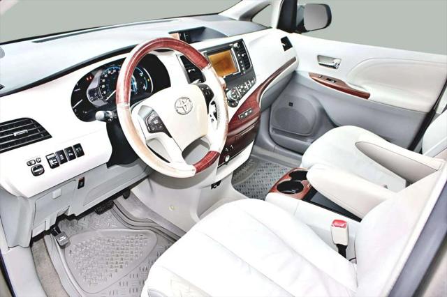 2011 Toyota Sienna XLE V6