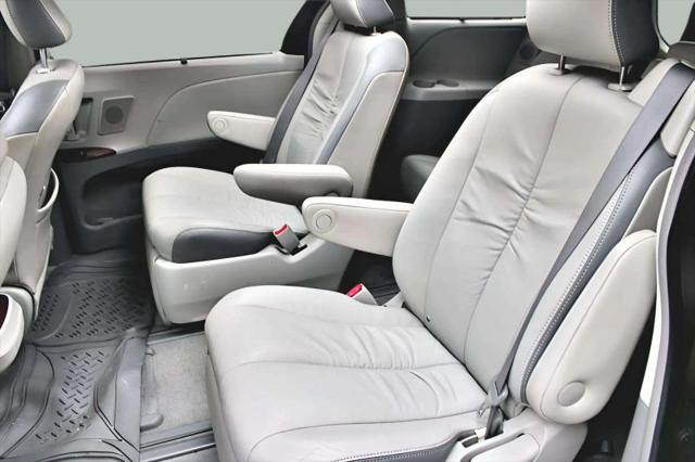 2011 Toyota Sienna XLE V6