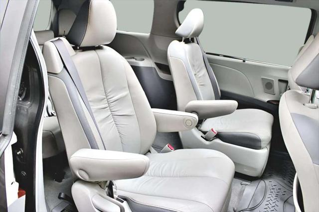 2011 Toyota Sienna XLE V6