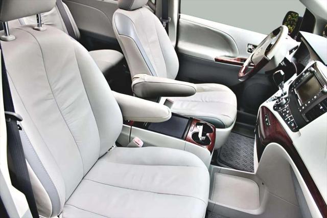 2011 Toyota Sienna XLE V6