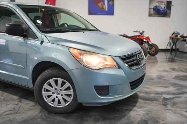 2009 Volkswagen Routan S