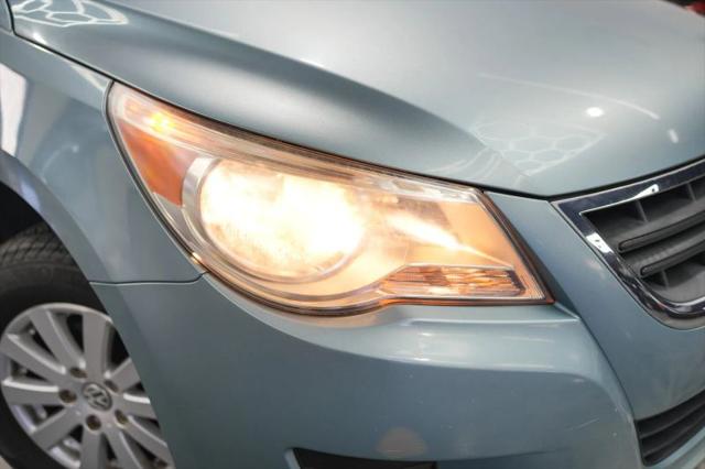 2009 Volkswagen Routan S