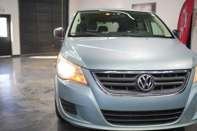 2009 Volkswagen Routan S