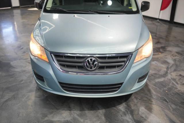 2009 Volkswagen Routan S