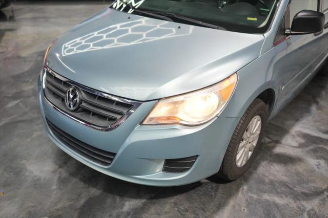 2009 Volkswagen Routan S