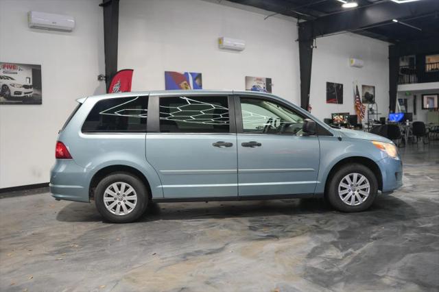 2009 Volkswagen Routan S