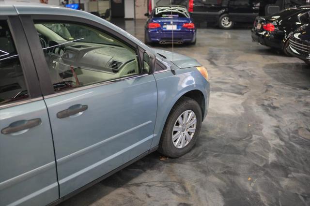 2009 Volkswagen Routan S