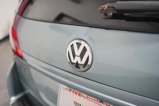 2009 Volkswagen Routan S