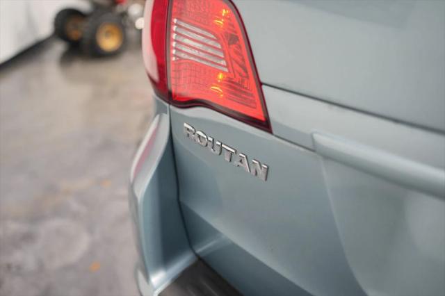 2009 Volkswagen Routan S
