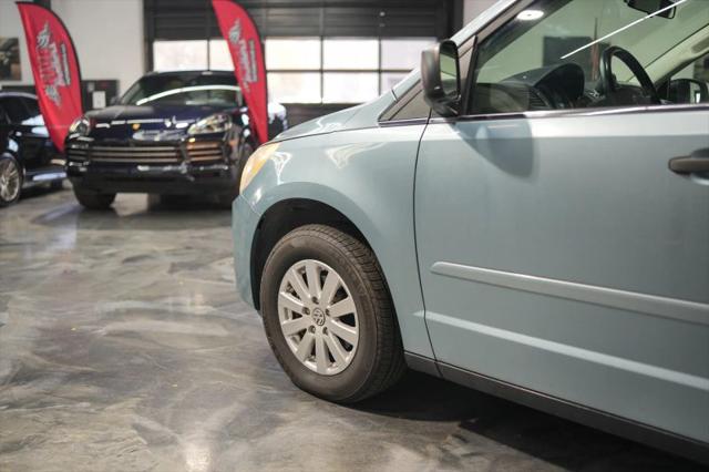 2009 Volkswagen Routan S