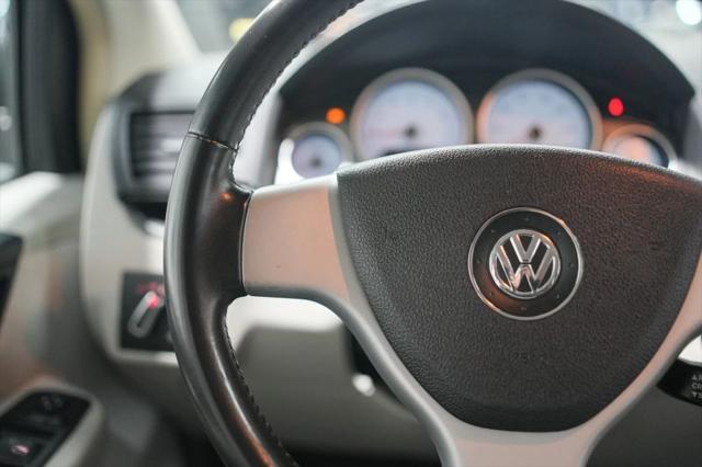2009 Volkswagen Routan S