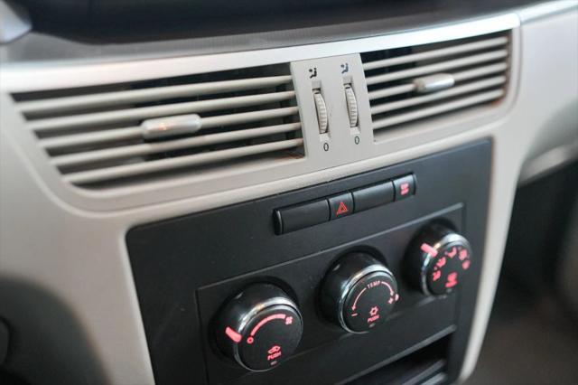 2009 Volkswagen Routan S