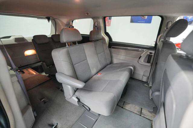 2009 Volkswagen Routan S