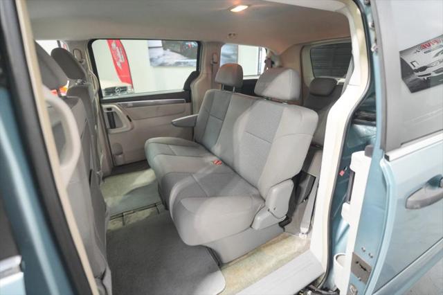 2009 Volkswagen Routan S