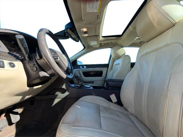 2014 Lincoln MKS Base