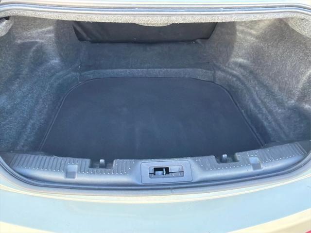 2014 Lincoln MKS Base