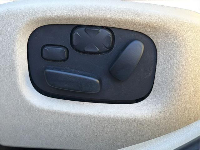 2014 Lincoln MKS Base