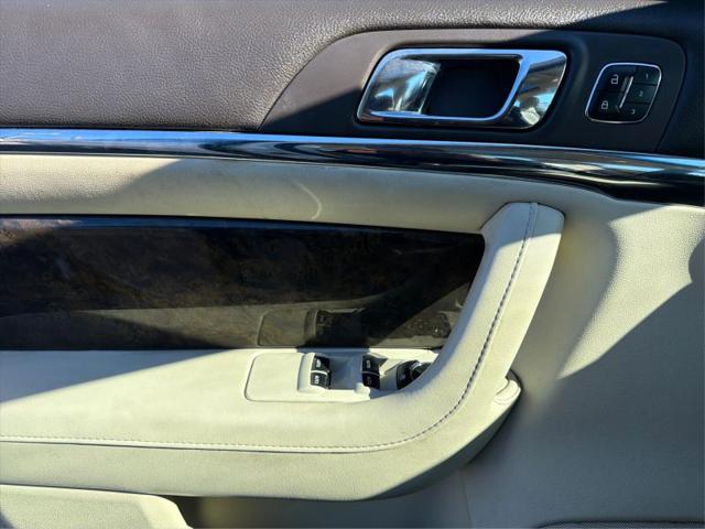 2014 Lincoln MKS Base