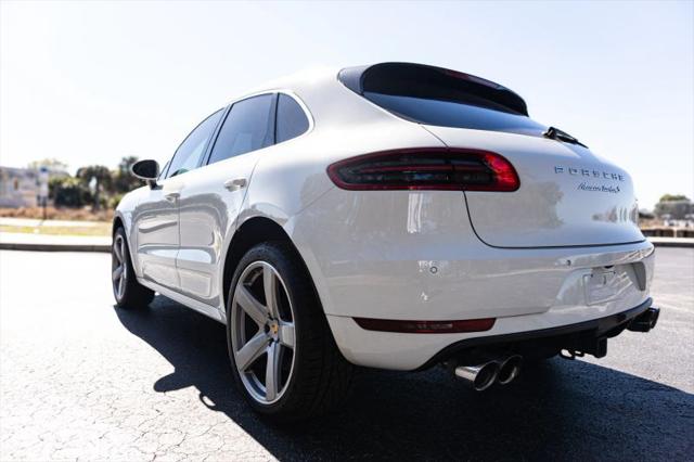 2015 Porsche Macan Turbo