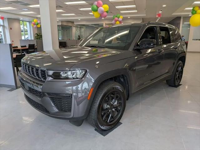 2026 Jeep Grand Cherokee Altitude 4x4