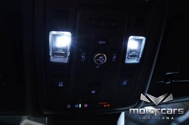 2022 Cadillac Escalade ESV 4WD Premium Luxury