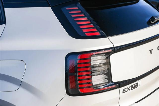 2025 Volvo EX30 Plus Twin Motor Performance, Fully electric