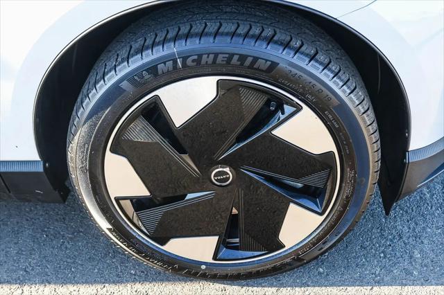 2025 Volvo EX30 Plus Twin Motor Performance, Fully electric