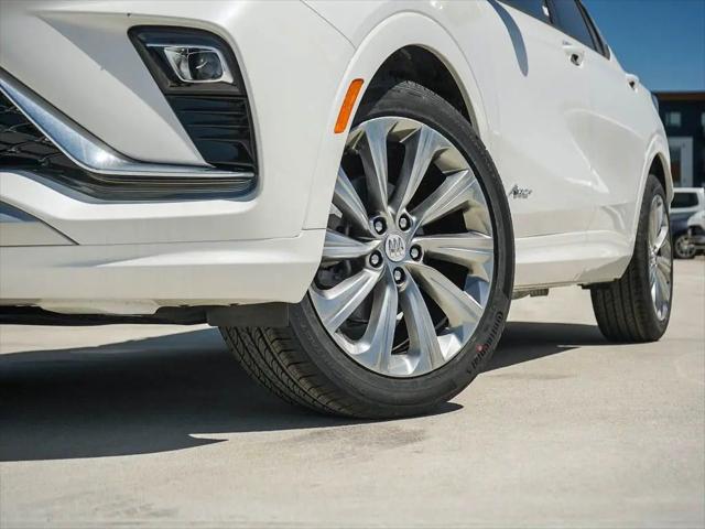 2026 Buick NV Avenir FWD