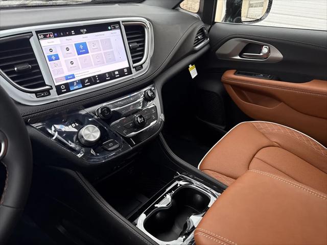 2026 Chrysler Pacifica Pinnacle AWD