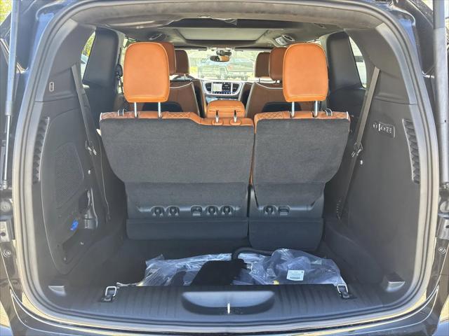 2026 Chrysler Pacifica Pinnacle AWD