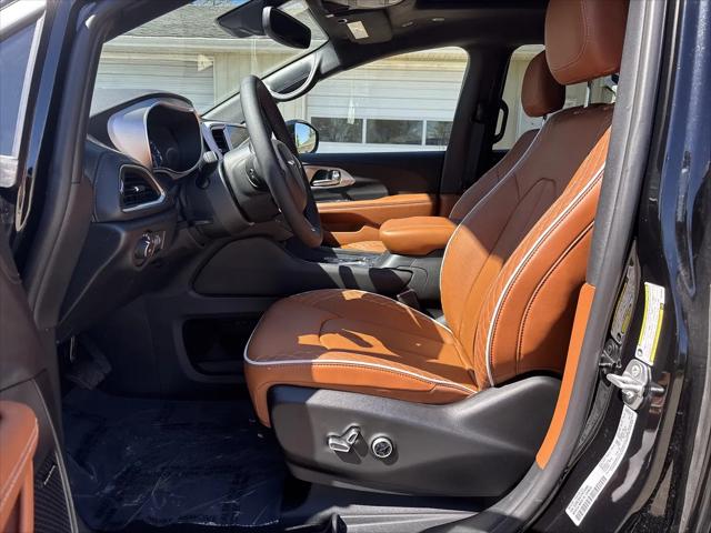 2026 Chrysler Pacifica Pinnacle AWD