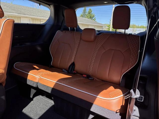 2026 Chrysler Pacifica Pinnacle AWD