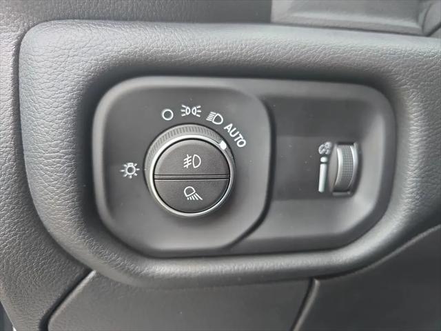 2025 Ram 2500 Tradesman Crew Cab 4x4 8' Box
