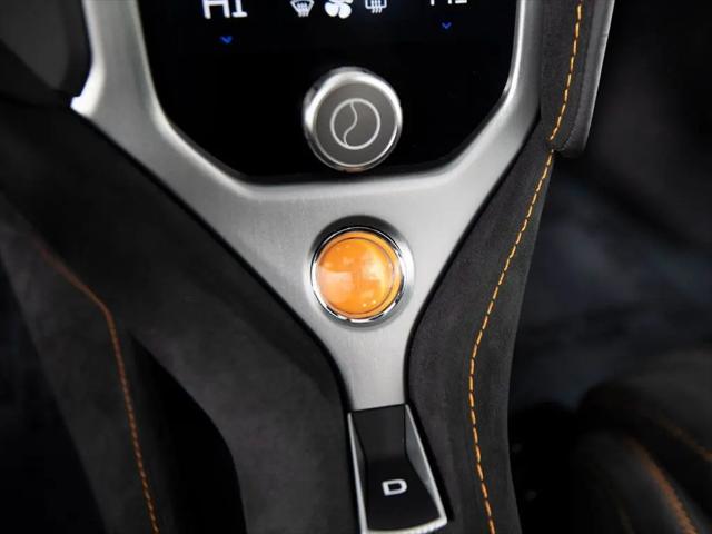 2025 McLaren 750S Coupe