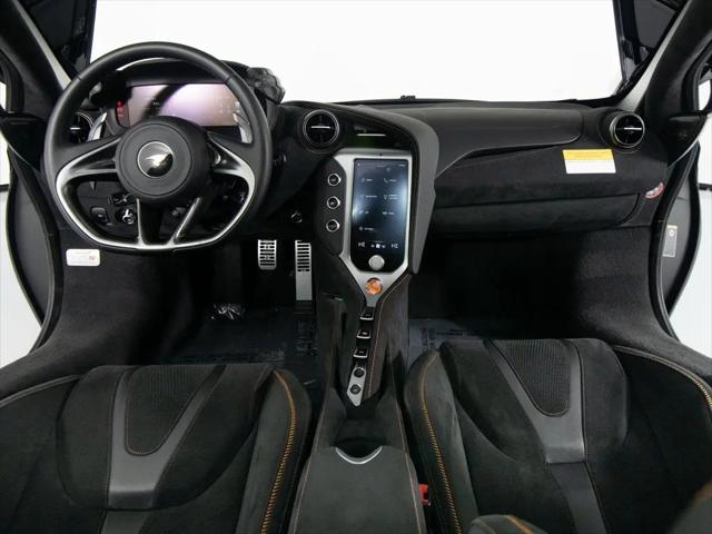 2025 McLaren 750S Coupe