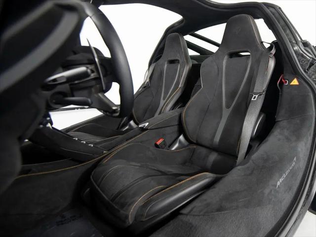 2025 McLaren 750S Coupe