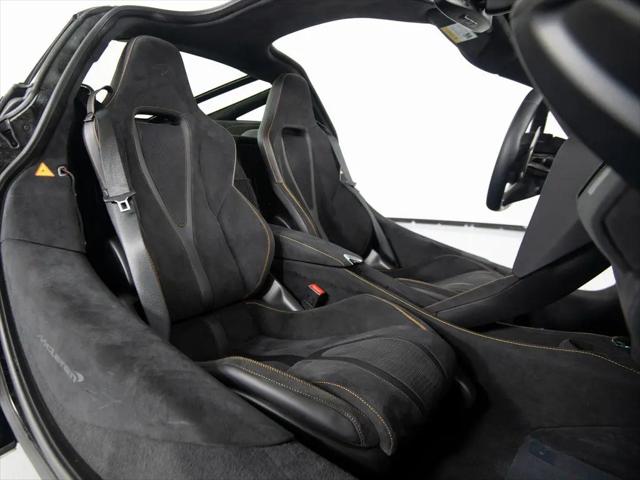 2025 McLaren 750S Coupe