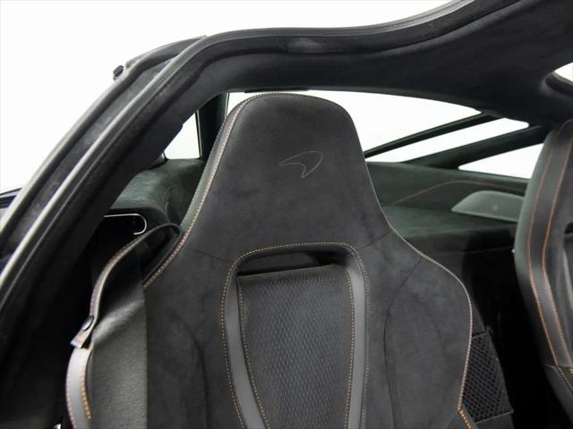 2025 McLaren 750S Coupe